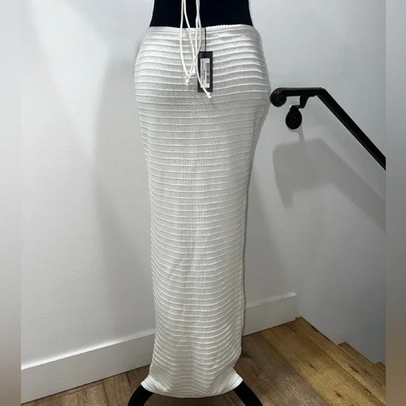 PrettyLittleThing White Cut-Out Maxi Dress - Picture 10 of 12
